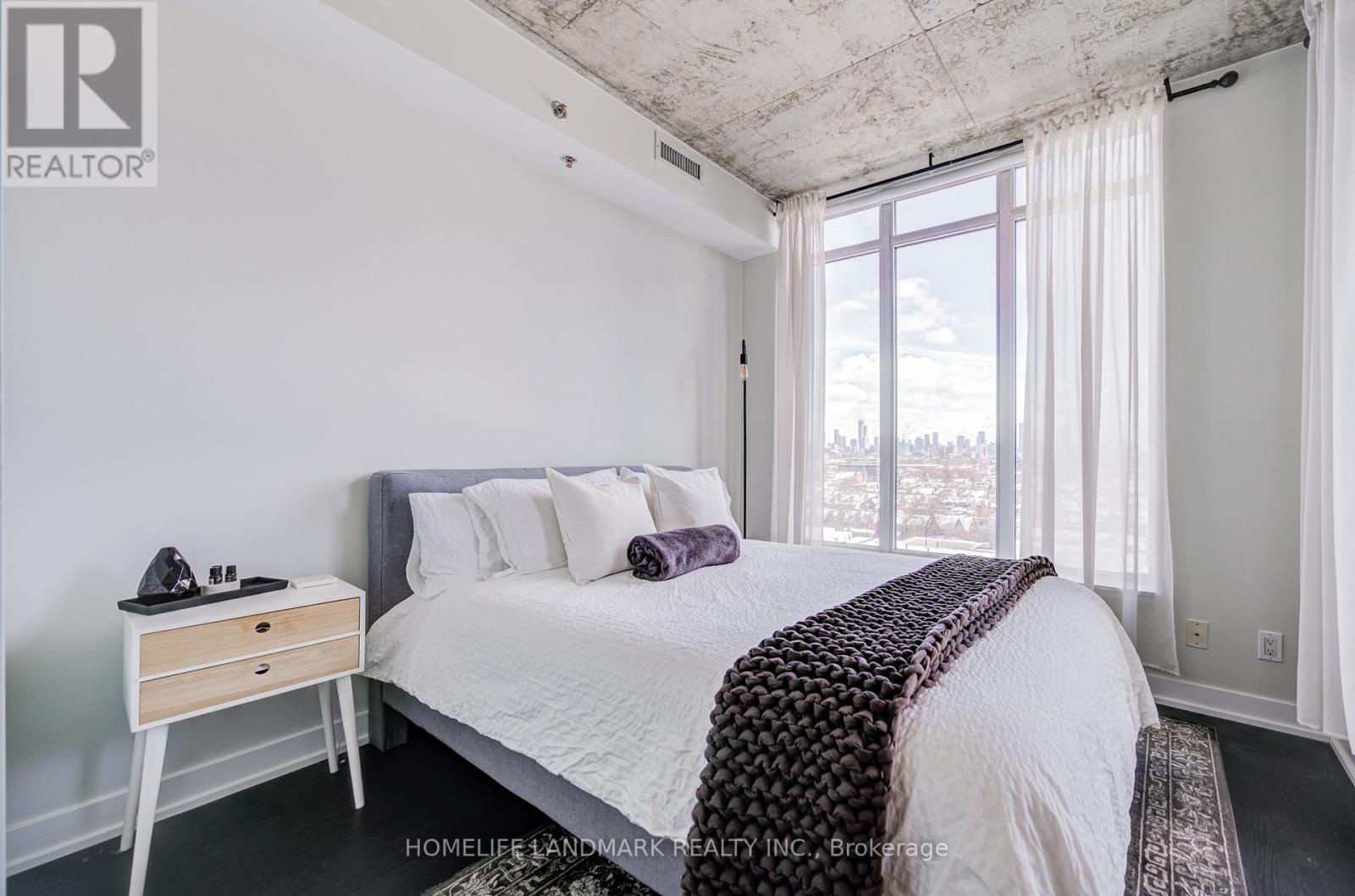 1028 - 20 Minowan Miikan Lane E, Toronto, Ontario  M6J 0E5 - Photo 9 - C12740604