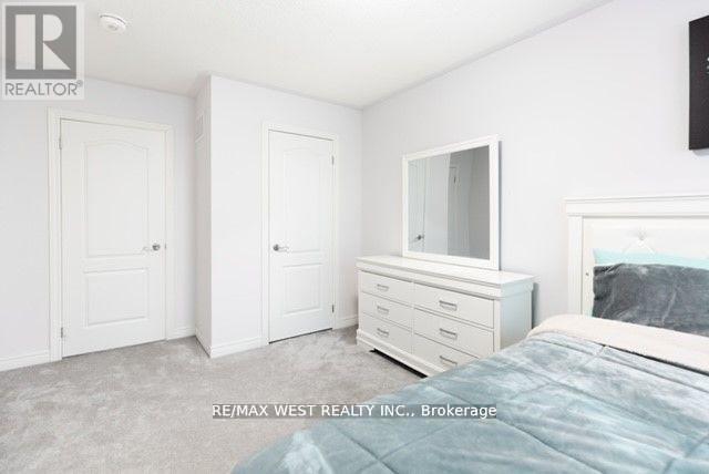 31 Frederick Taylor Way, East Gwillimbury (Mt Albert), Ontario  L0G 1M0 - Photo 15 - N12740526