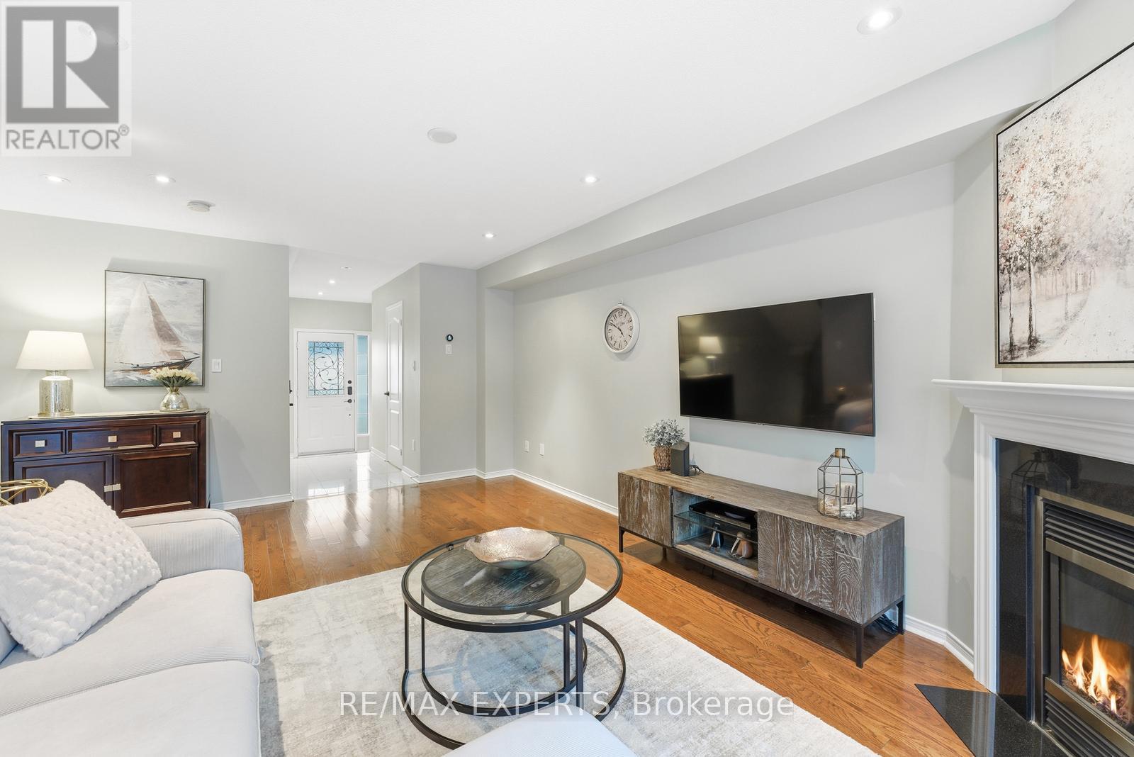 75 Delattaye Avenue, Aurora, Ontario  L4G 7T8 - Photo 11 - N12740552