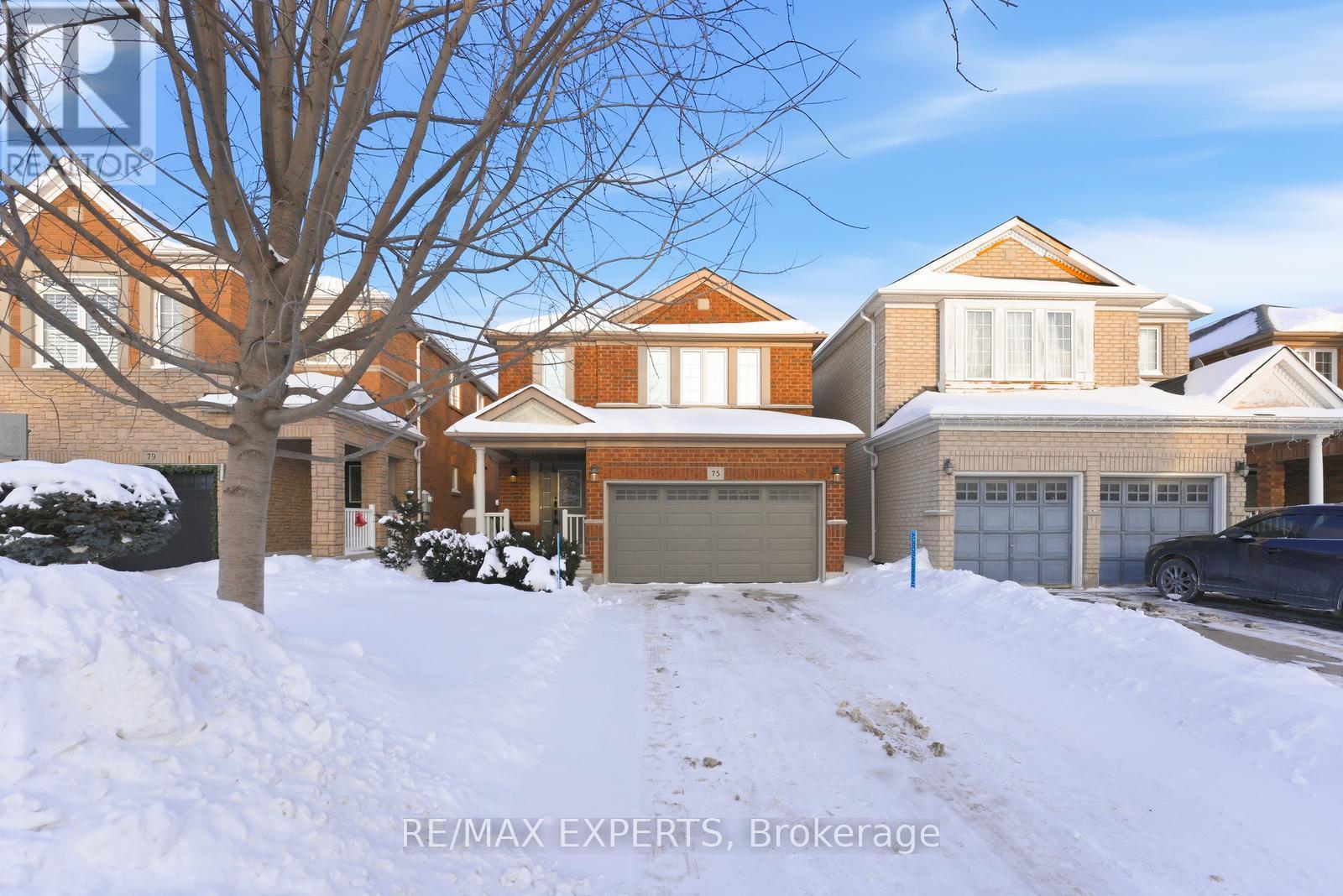 75 Delattaye Avenue, Aurora, Ontario  L4G 7T8 - Photo 2 - N12740552