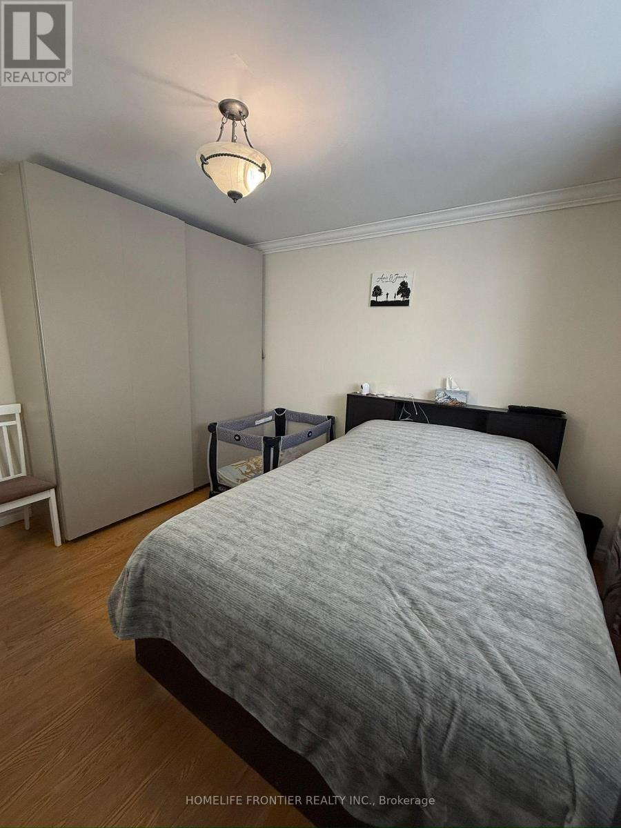 98 The Queensway South Avenue S, Georgina, Ontario  L4P 1Z4 - Photo 12 - N12740576