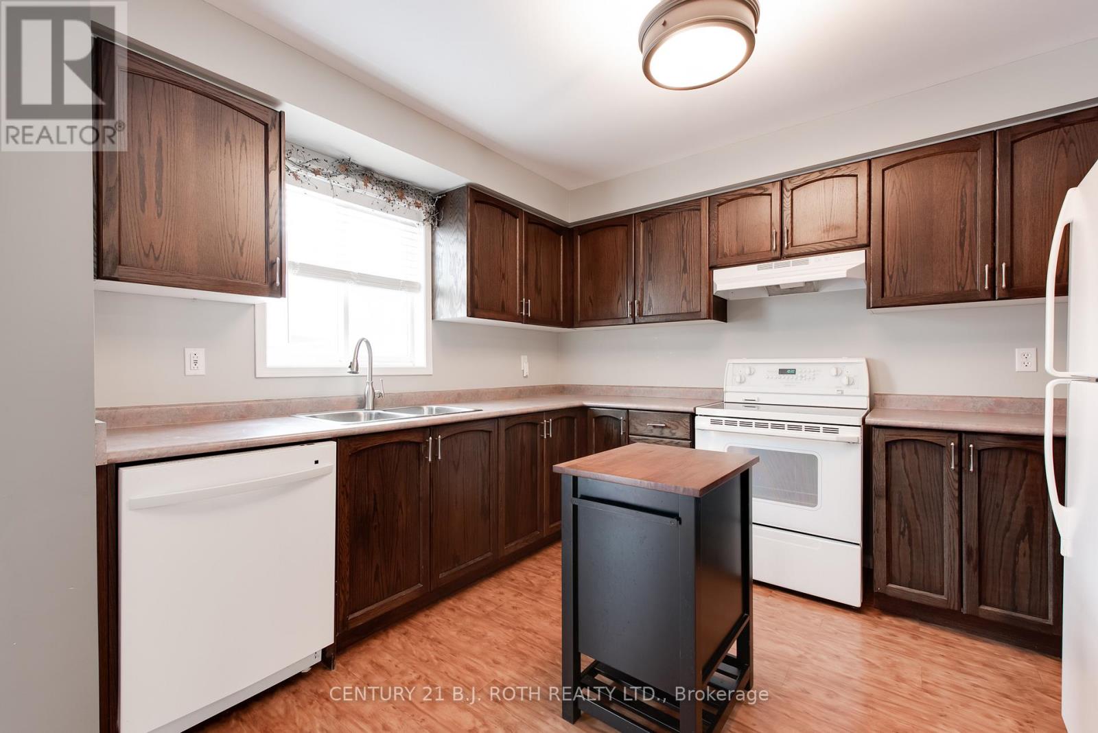 7 Drake Drive, Barrie (Painswick South), Ontario  L4N 8W3 - Photo 14 - S12740510