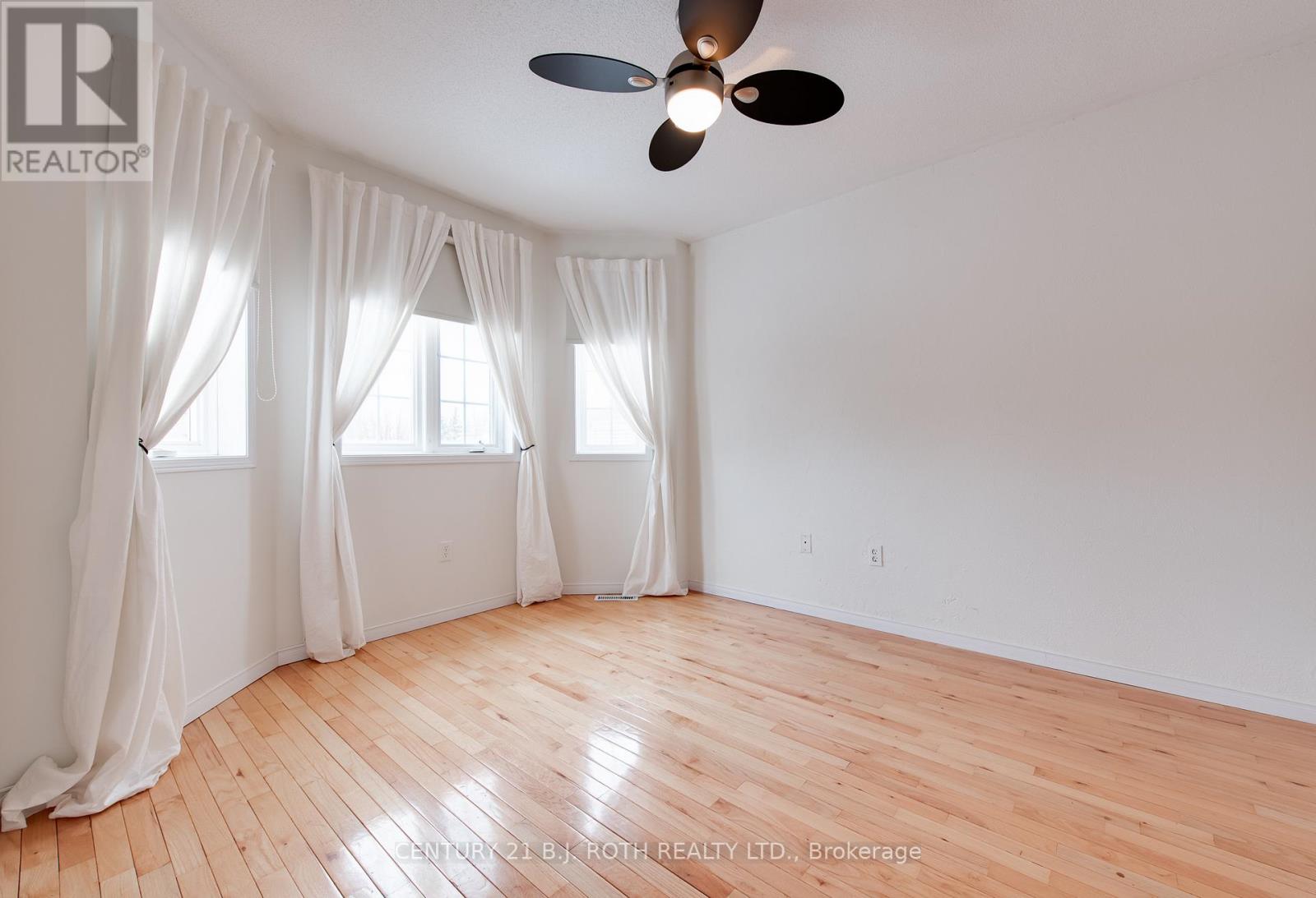 7 Drake Drive, Barrie (Painswick South), Ontario  L4N 8W3 - Photo 19 - S12740510