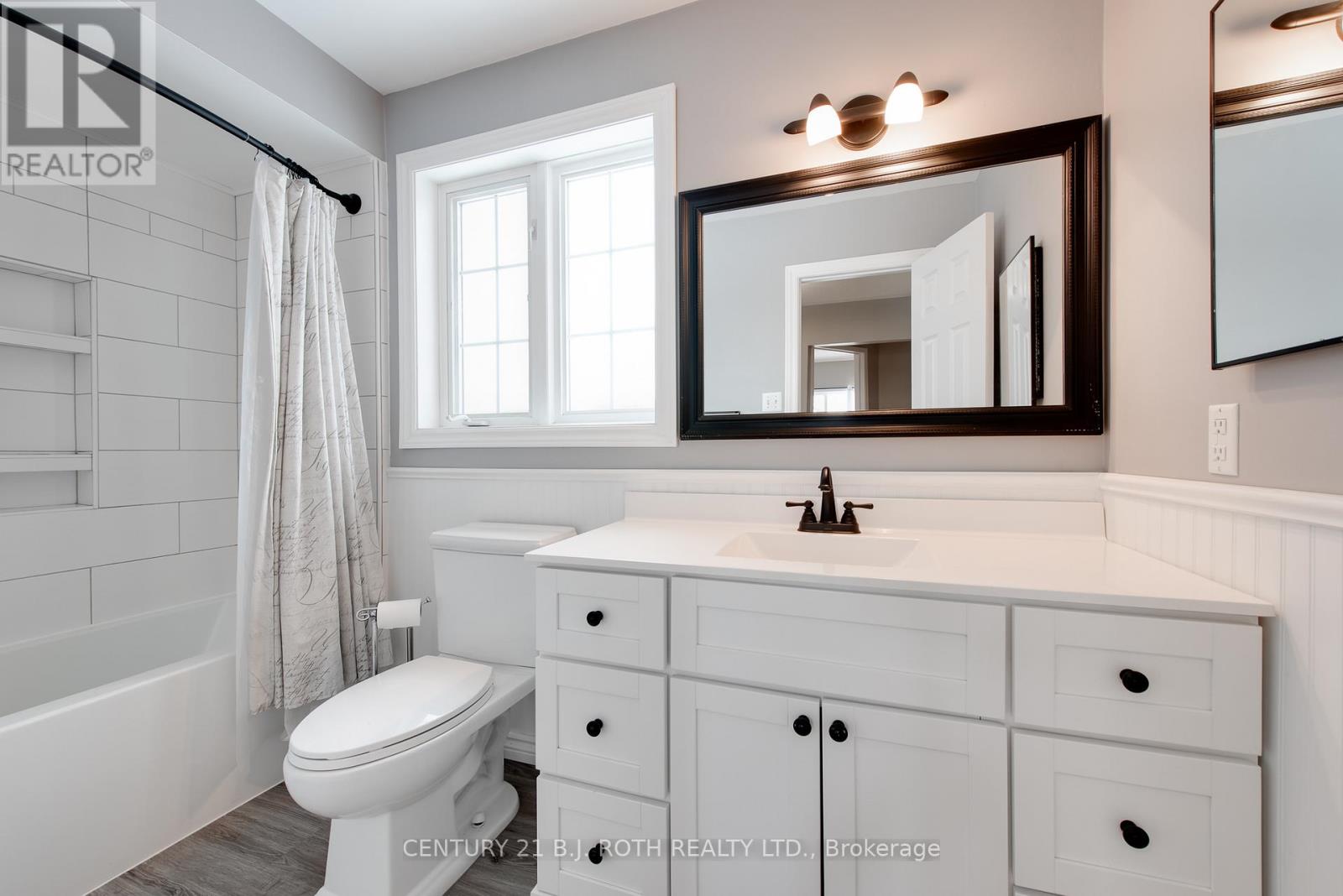 7 Drake Drive, Barrie (Painswick South), Ontario  L4N 8W3 - Photo 21 - S12740510