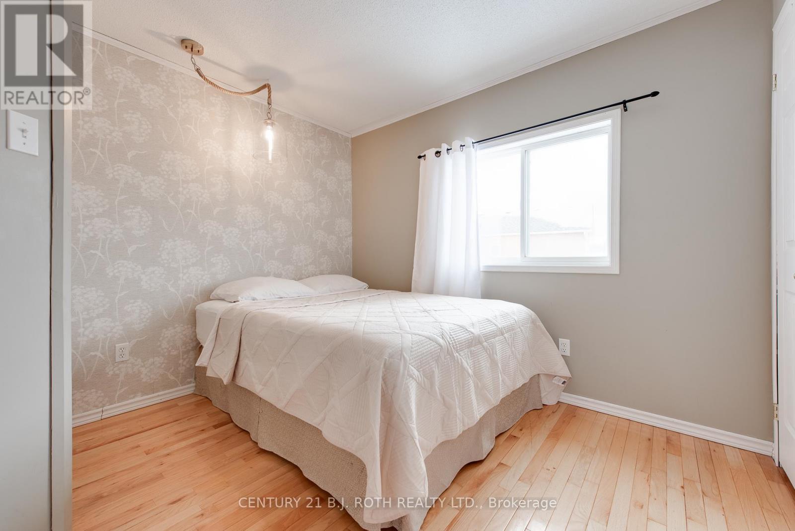 7 Drake Drive, Barrie (Painswick South), Ontario  L4N 8W3 - Photo 23 - S12740510