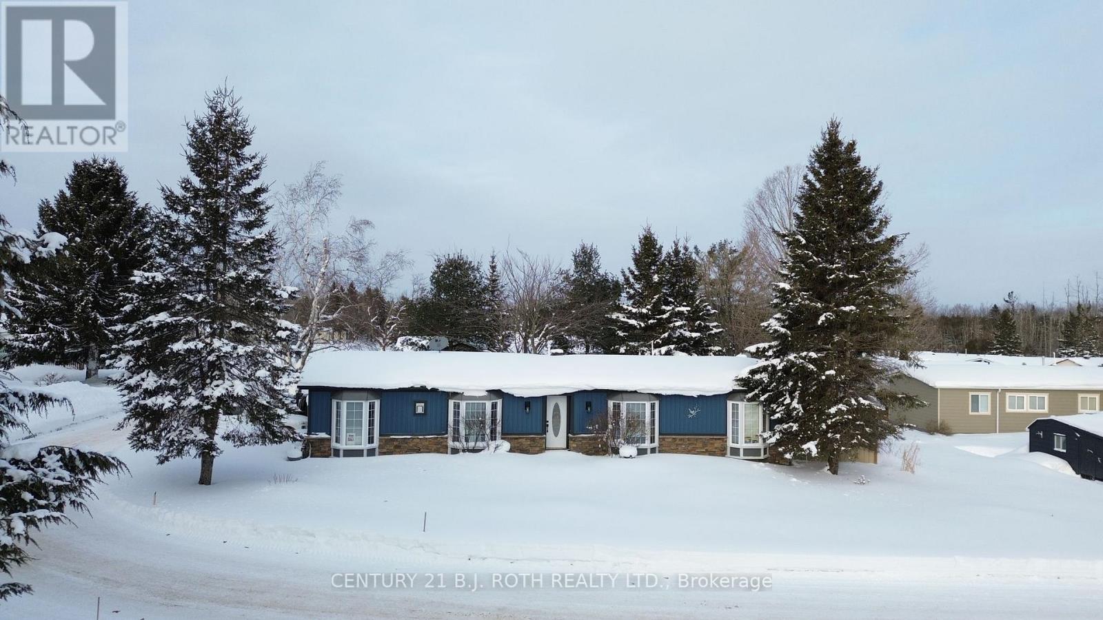 1 Maple Crescent, Oro-Medonte, Ontario  L0L 1T0 - Photo 2 - S12740580