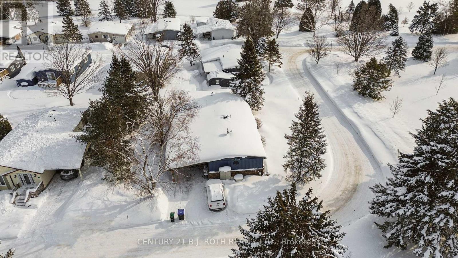 1 Maple Crescent, Oro-Medonte, Ontario  L0L 1T0 - Photo 3 - S12740580