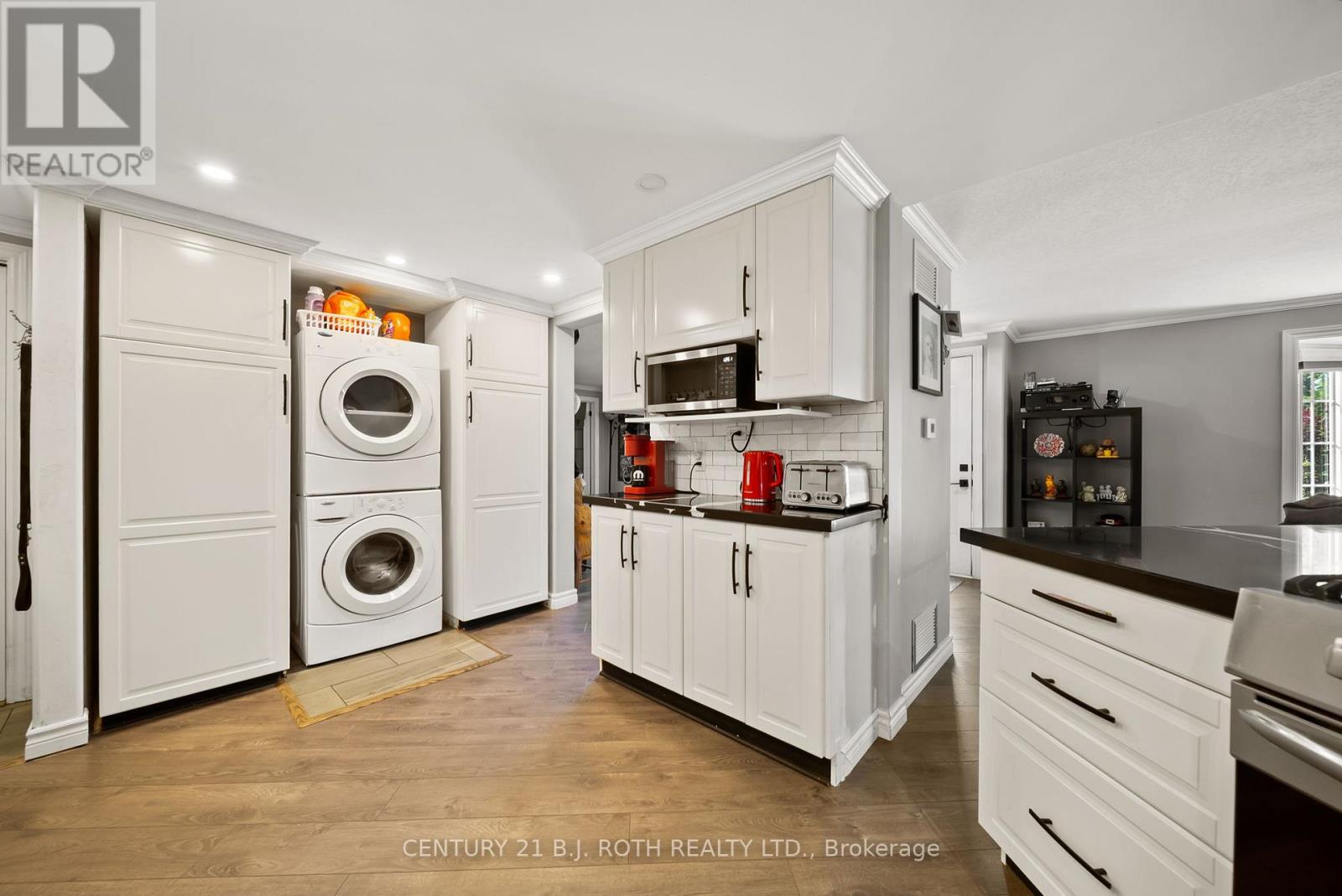 1 Maple Crescent, Oro-Medonte, Ontario  L0L 1T0 - Photo 7 - S12740580