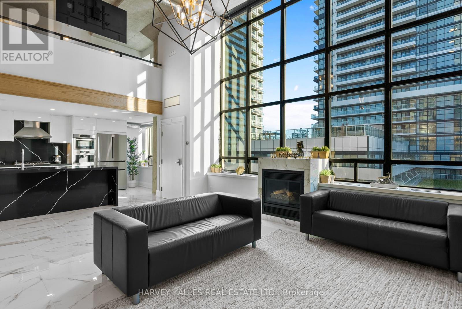 311 - 300 Manitoba Street, Toronto, Ontario  M8Y 4G6 - Photo 5 - W12740252