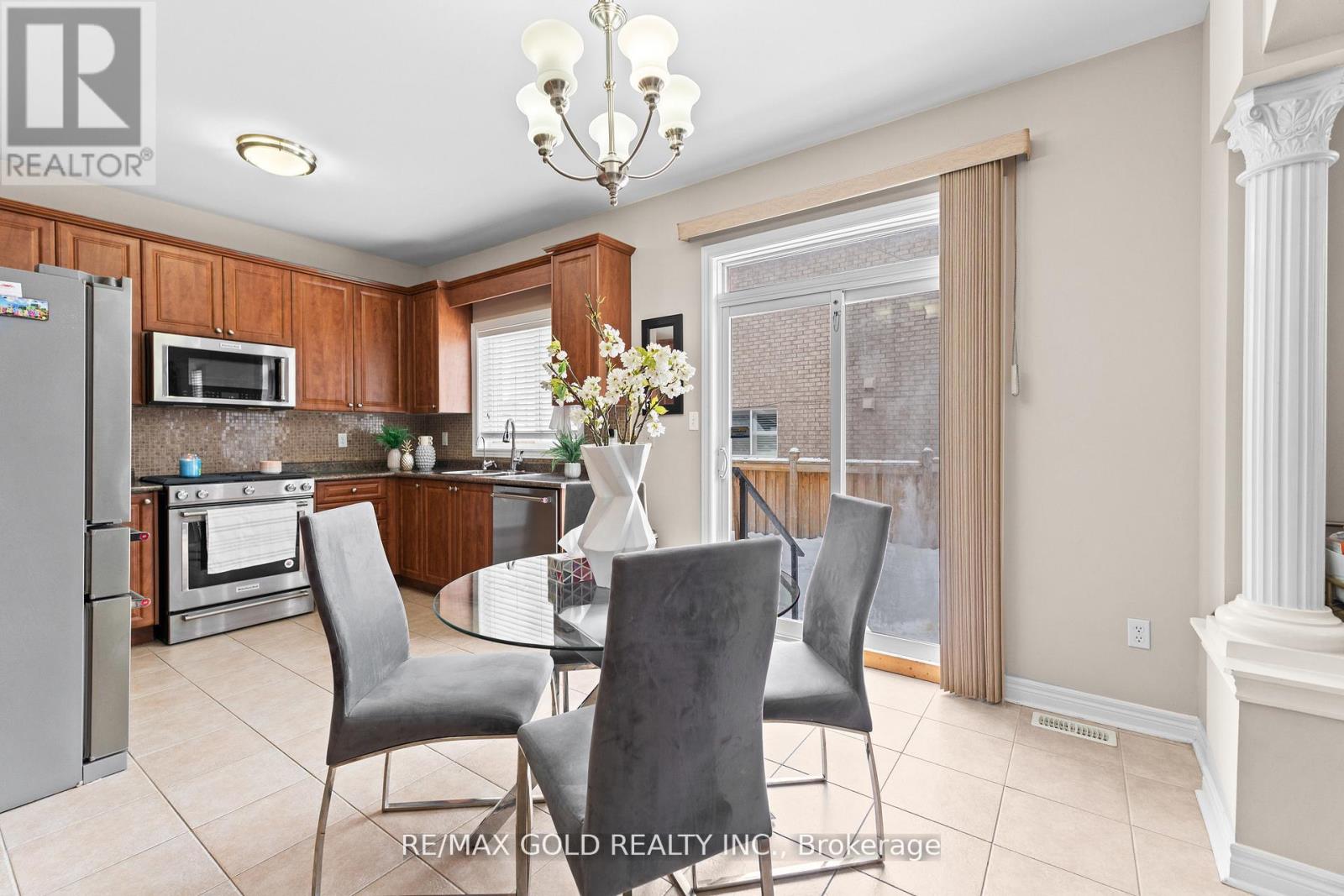 23 Runnymede Crescent, Brampton, Ontario  L6R 2L0 - Photo 18 - W12740482