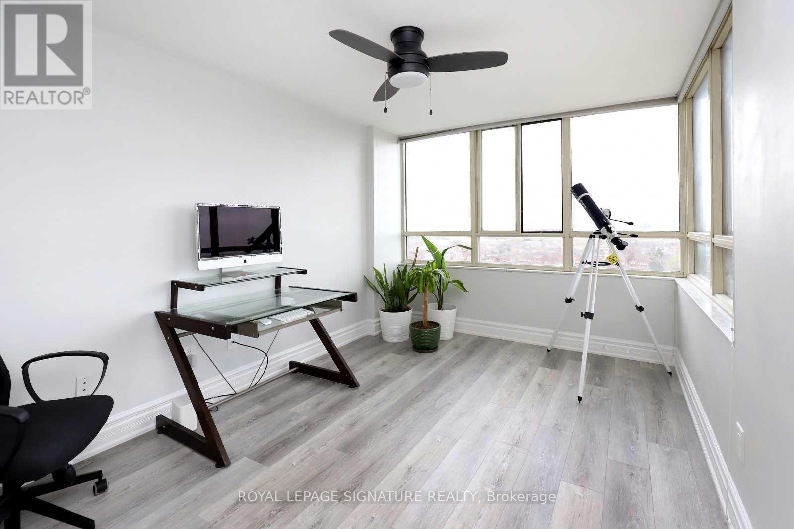 1101 - 100 County Court Boulevard, Brampton, Ontario  L6W 3X1 - Photo 14 - W12740516