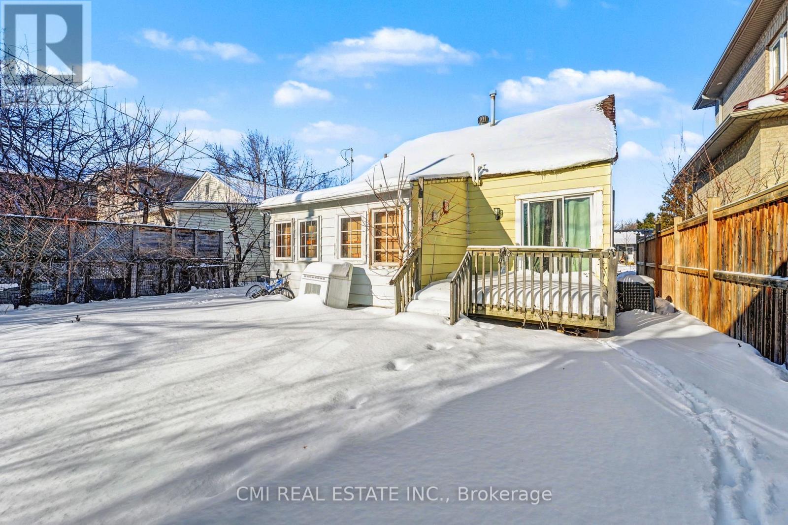 3032 Victory Crescent, Mississauga, Ontario  L4T 1L4 - Photo 12 - W12740522