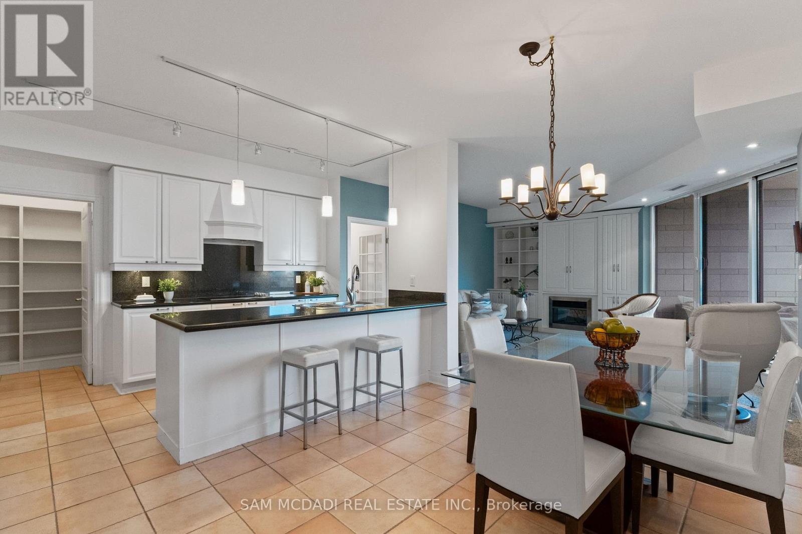 509 - 65 Port Street E, Mississauga, Ontario  L5G 4V3 - Photo 17 - W12740542