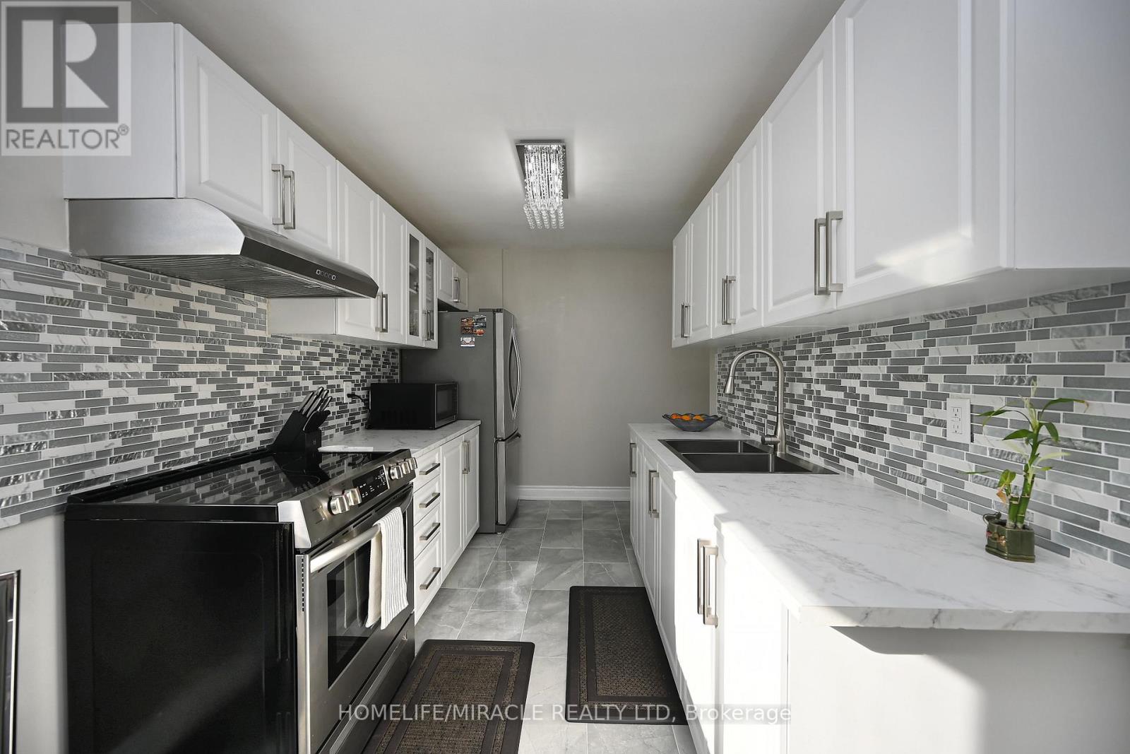 10 Grasspoint Square, Brampton (Northgate), Ontario  L6S 2J2 - Photo 10 - W12740548