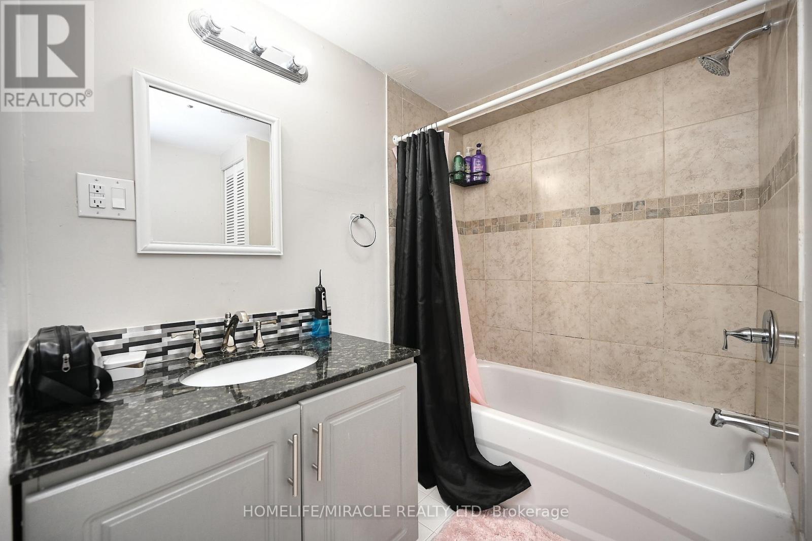 10 Grasspoint Square, Brampton (Northgate), Ontario  L6S 2J2 - Photo 36 - W12740548