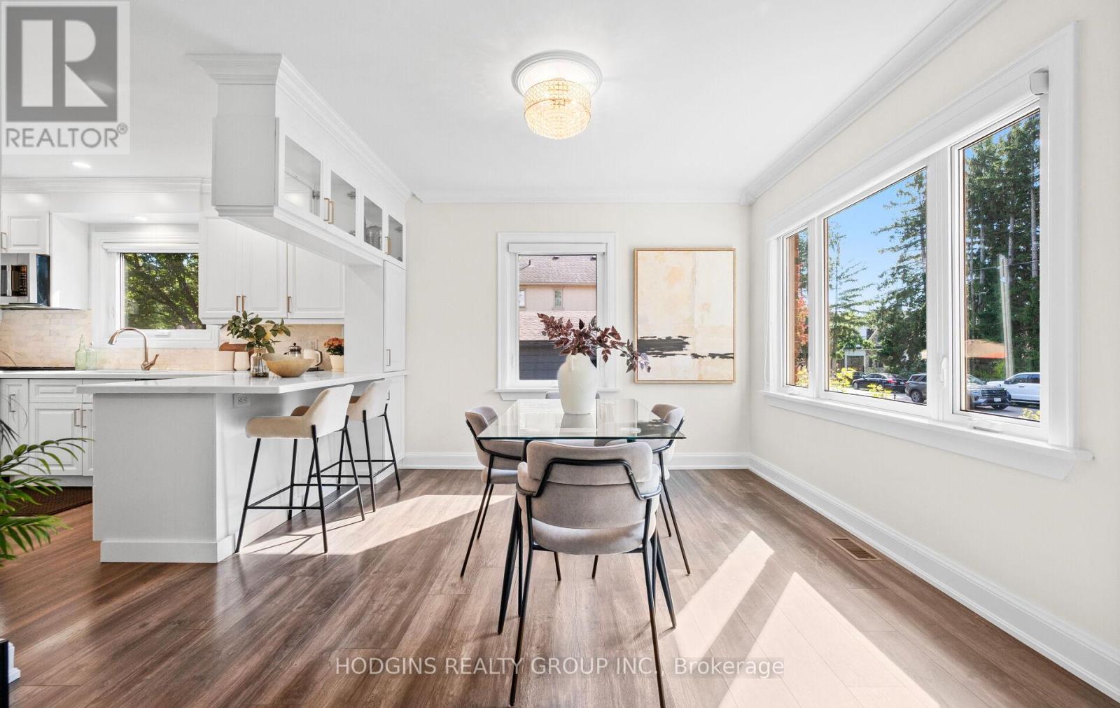 1319 Lakebreeze Drive, Mississauga, Ontario  L5G 3W7 - Photo 11 - W12740586