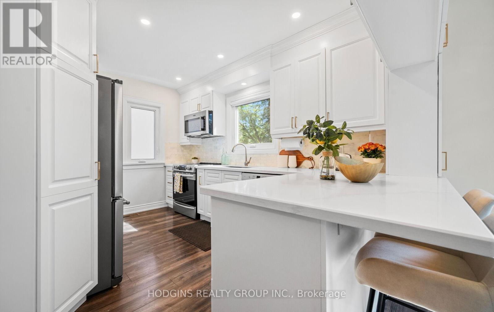 1319 Lakebreeze Drive, Mississauga, Ontario  L5G 3W7 - Photo 15 - W12740586