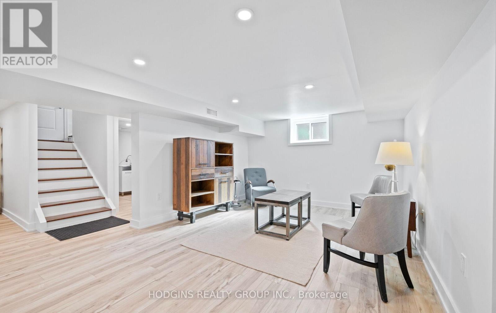 1319 Lakebreeze Drive, Mississauga, Ontario  L5G 3W7 - Photo 29 - W12740586