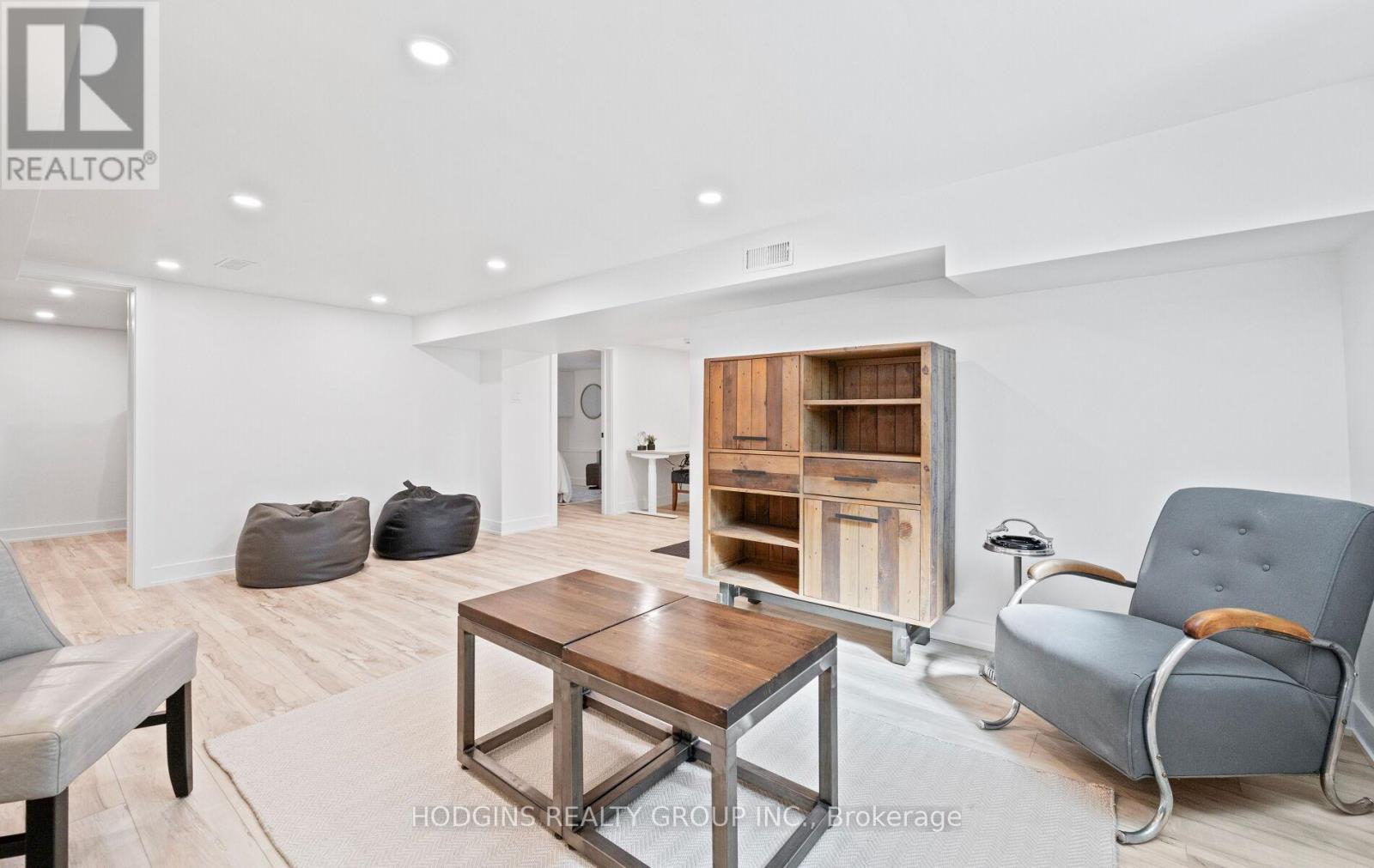 1319 Lakebreeze Drive, Mississauga, Ontario  L5G 3W7 - Photo 30 - W12740586