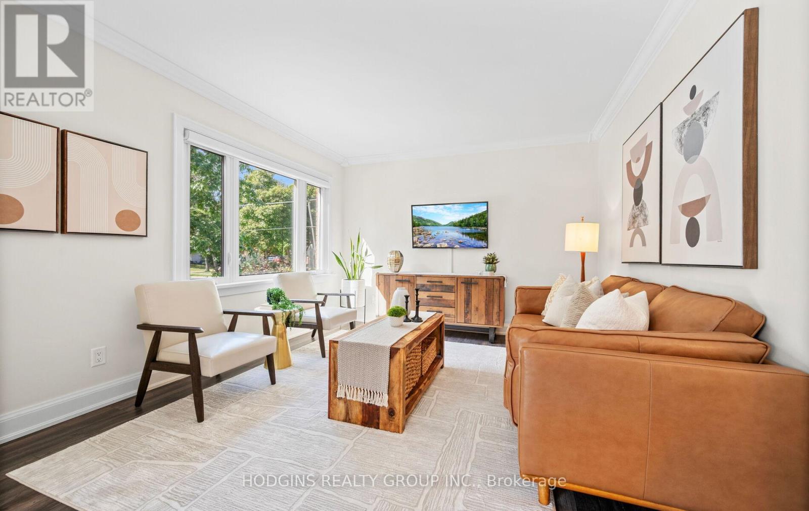 1319 Lakebreeze Drive, Mississauga, Ontario  L5G 3W7 - Photo 9 - W12740586