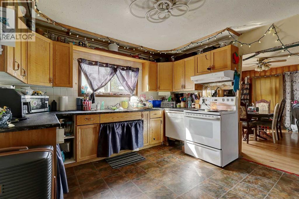 10009 99 Street, Sexsmith, Alberta  T0H 3C0 - Photo 3 - A2241764