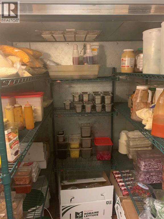 805 East Lake Boulevard, Airdrie, Alberta  T8H 2G4 - Photo 6 - A2253025