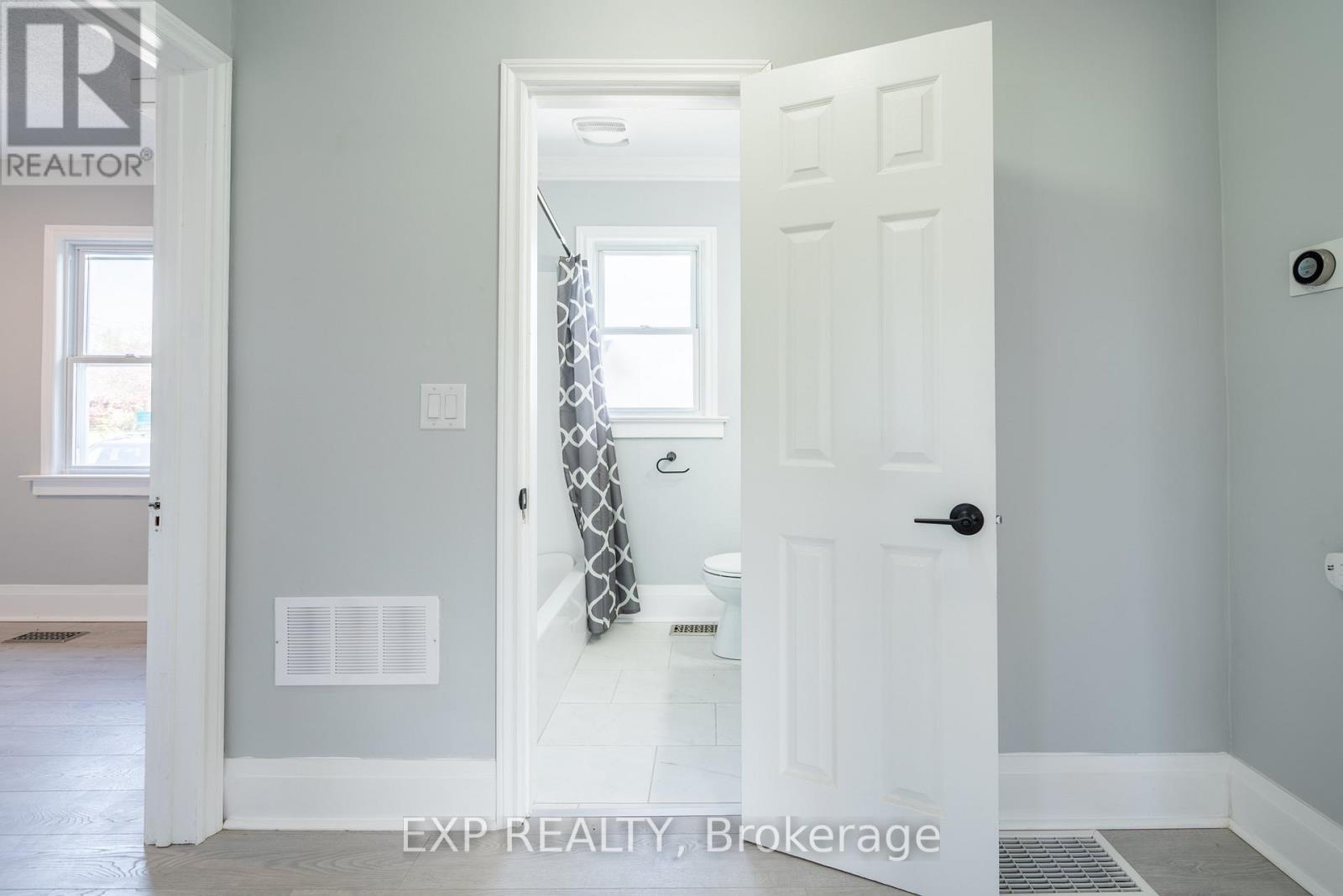 728 Gorham Road, Fort Erie, Ontario  L0S 1N0 - Photo 18 - X12740508