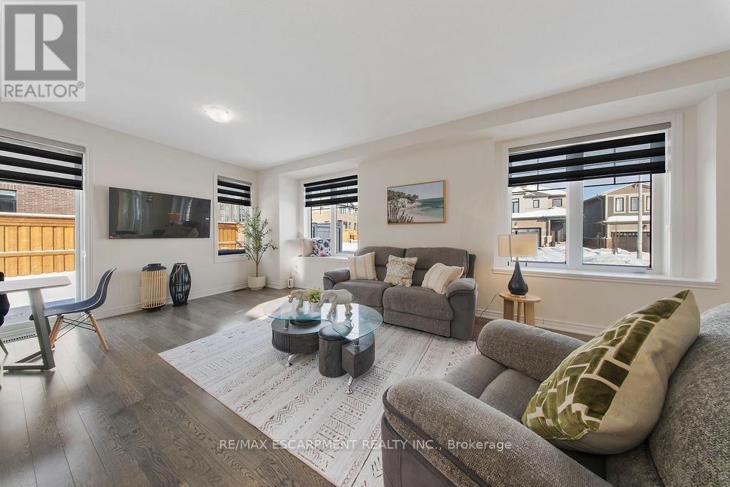 175 Blackbird Way, Hamilton, Ontario  L0R 1W0 - Photo 10 - X12740534