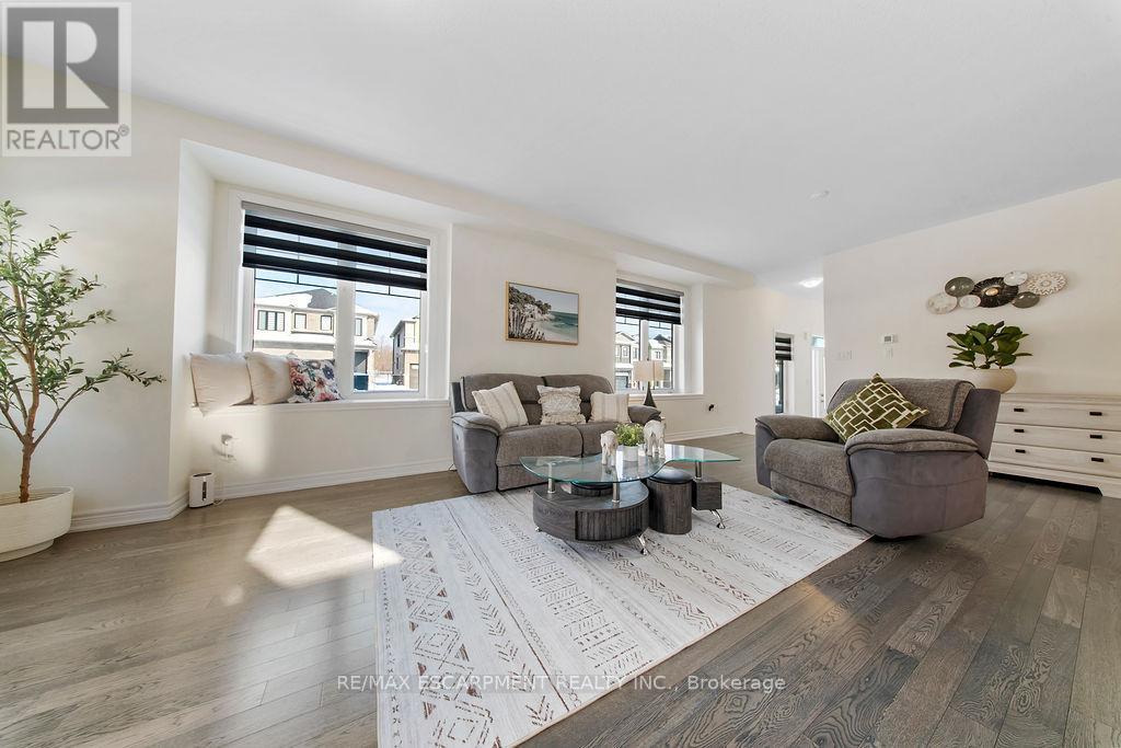 175 Blackbird Way, Hamilton, Ontario  L0R 1W0 - Photo 12 - X12740534