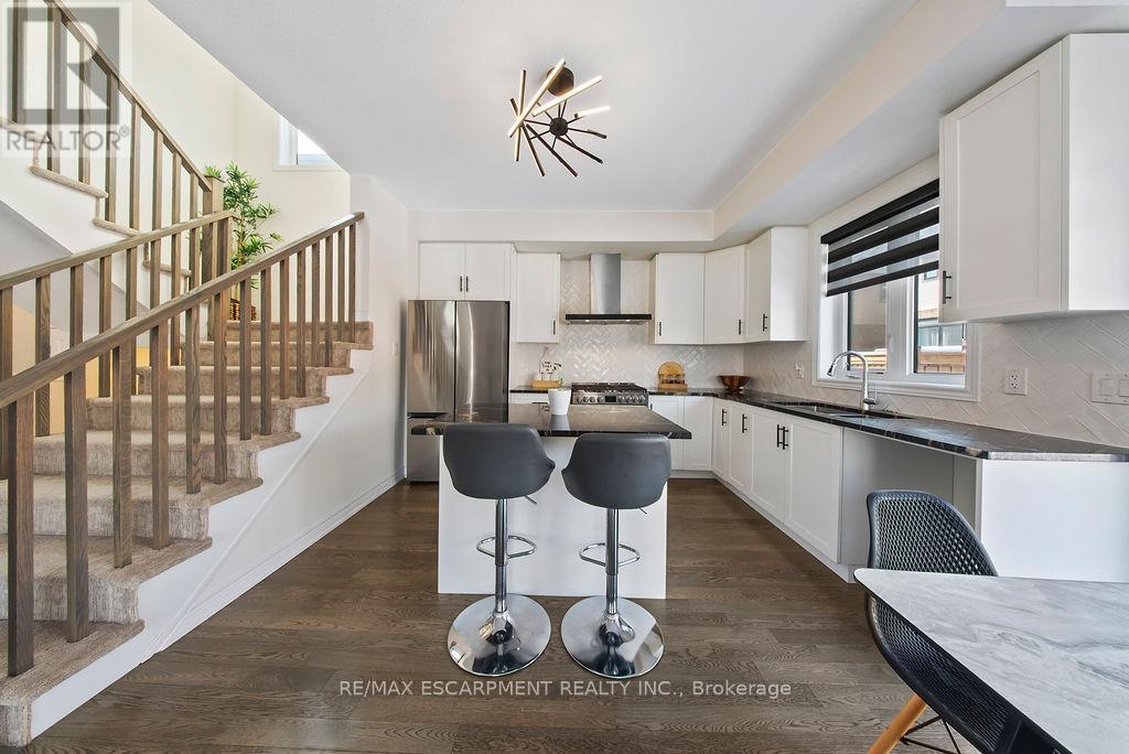 175 Blackbird Way, Hamilton, Ontario  L0R 1W0 - Photo 19 - X12740534