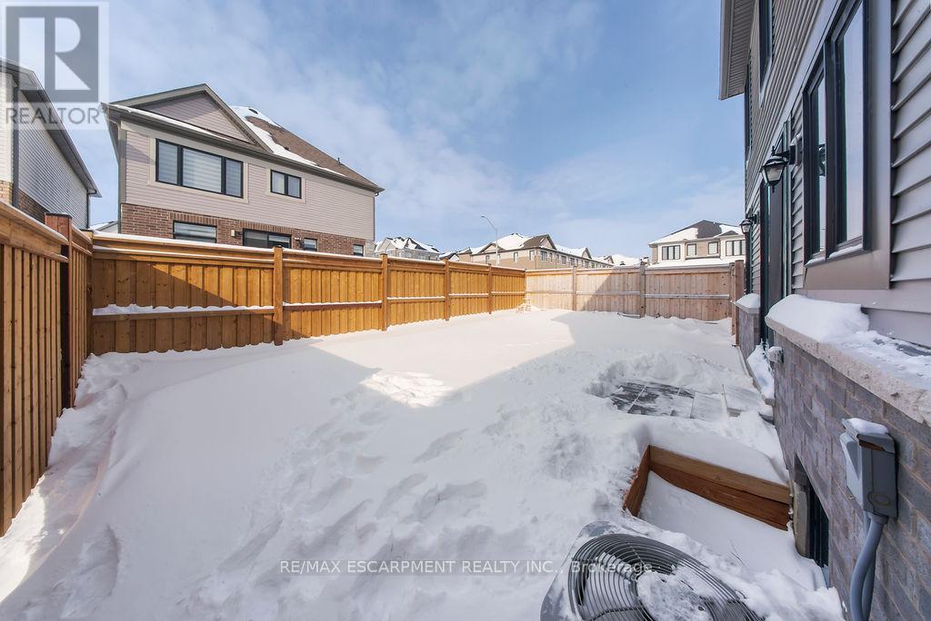 175 Blackbird Way, Hamilton, Ontario  L0R 1W0 - Photo 38 - X12740534