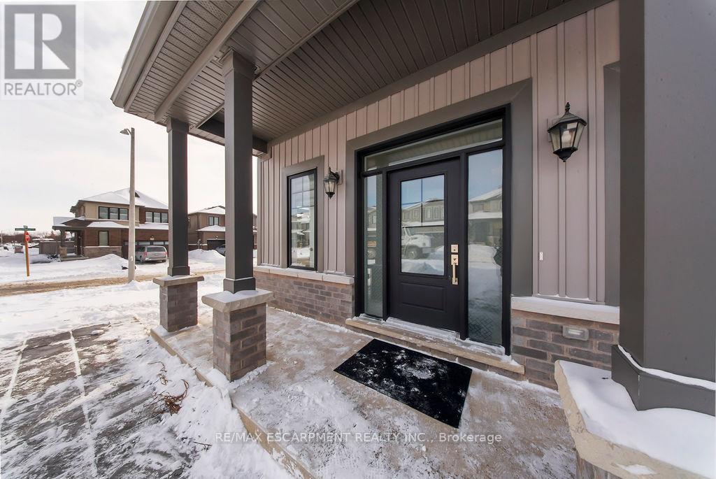 175 Blackbird Way, Hamilton, Ontario  L0R 1W0 - Photo 4 - X12740534