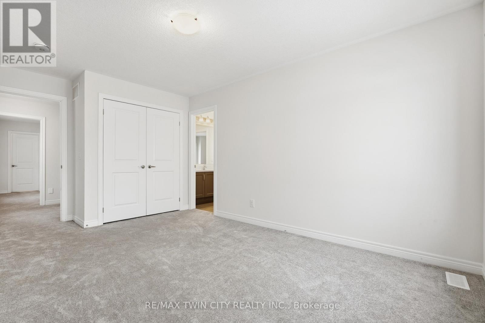 624 Beckview Crescent, Kitchener, Ontario  N2R 0R4 - Photo 35 - X12740594