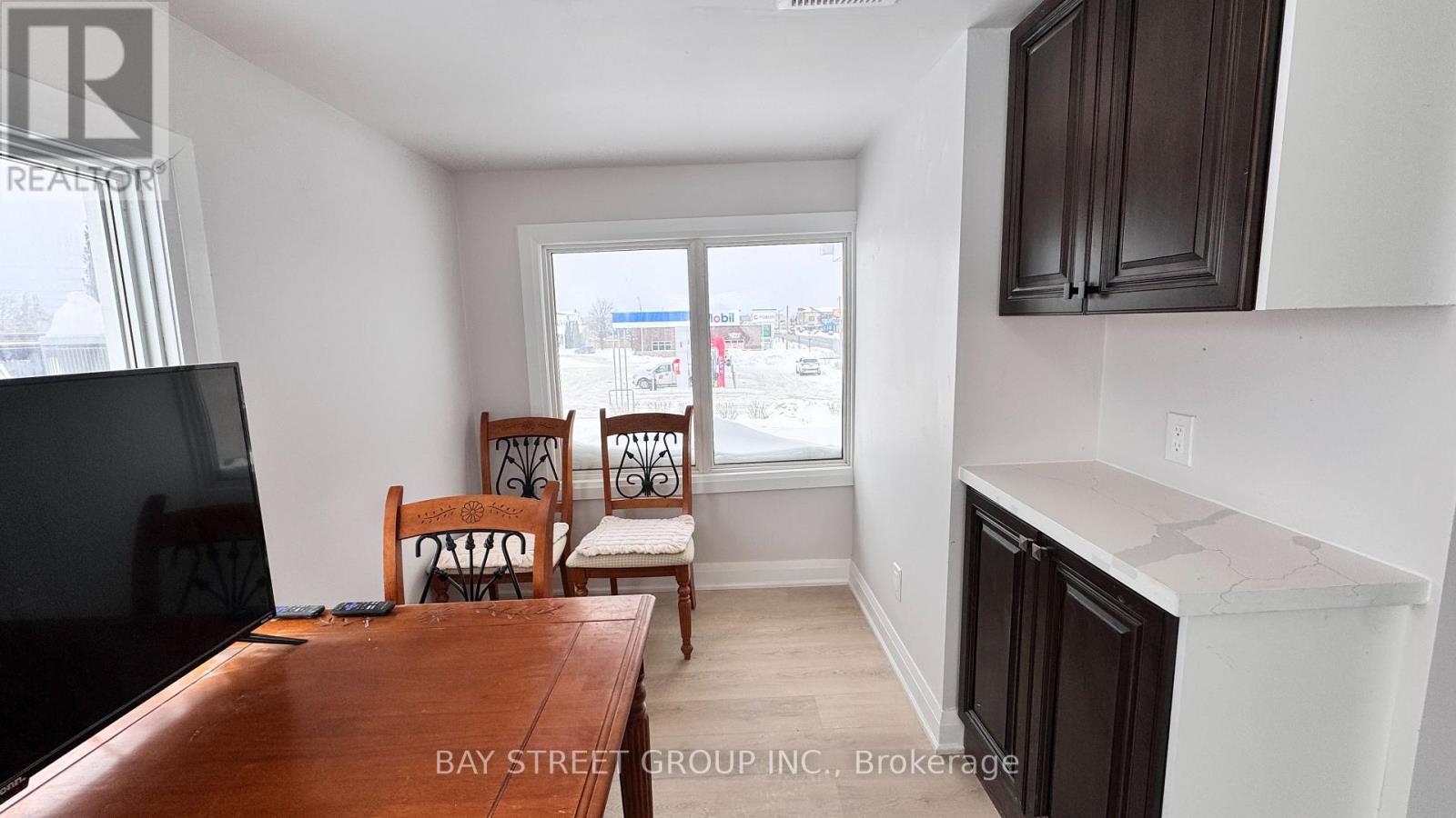 C1 - 5731 Stanley Avenue, Niagara Falls, Ontario  L2G 3X6 - Photo 3 - X12740606