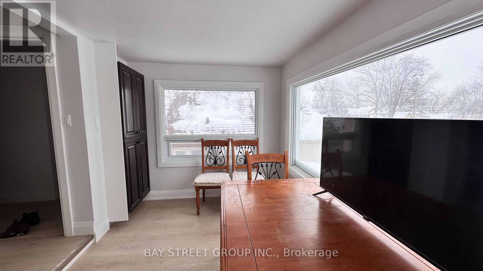 C1 - 5731 Stanley Avenue, Niagara Falls, Ontario  L2G 3X6 - Photo 4 - X12740606