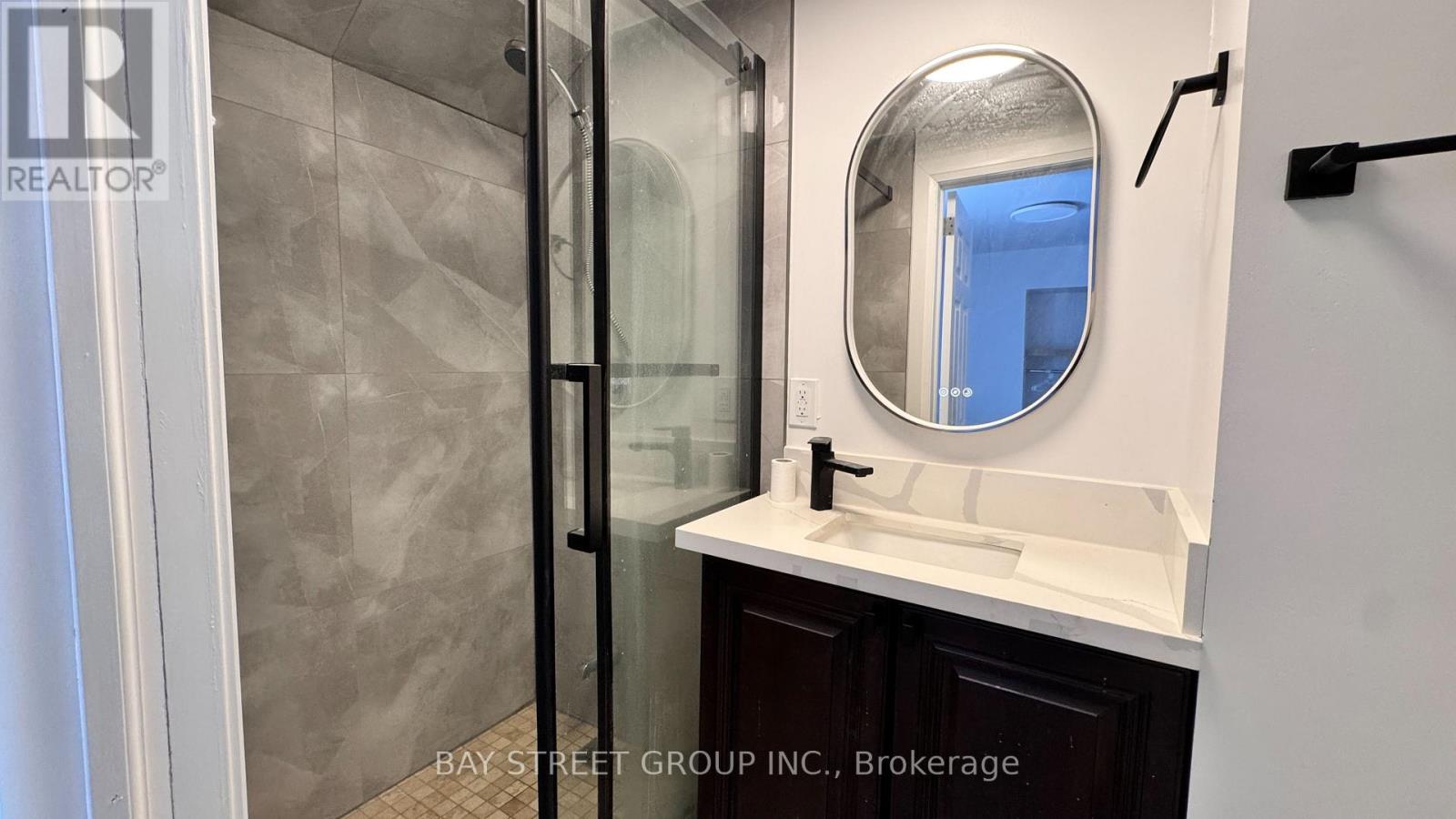 C1 - 5731 Stanley Avenue, Niagara Falls, Ontario  L2G 3X6 - Photo 7 - X12740606