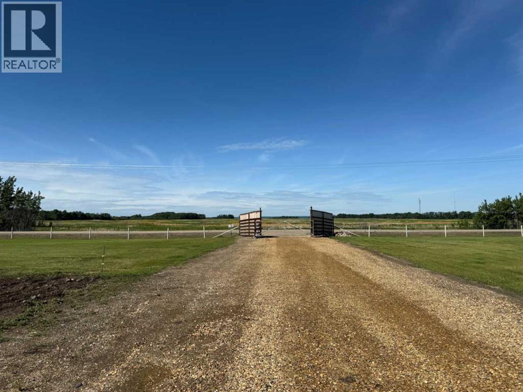 83477 Fairgrounds Road, Rural Northern Sunrise County, Alberta  T8S 1S2 - Photo 2 - A2279835