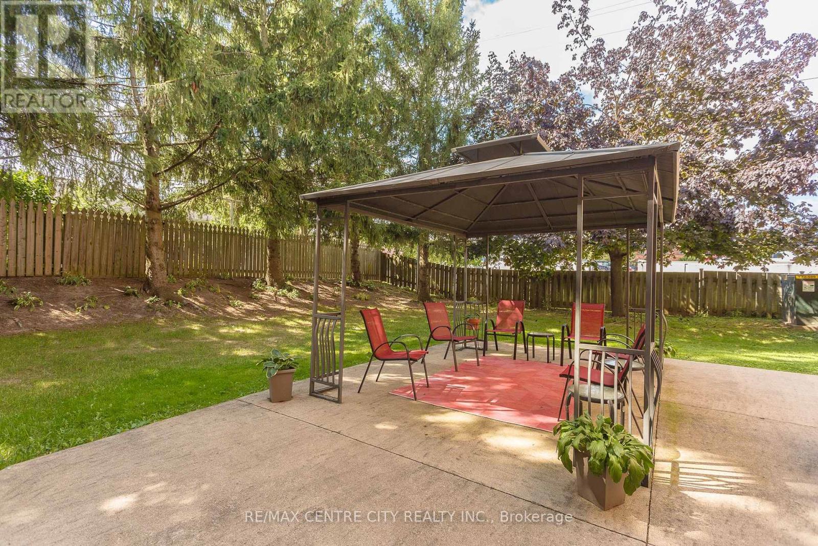 109 - 440 Wellington Street, St. Thomas, Ontario  N5R 5X5 - Photo 5 - X12740620