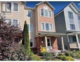 161 HARMATTAN AVENUE, Ottawa, Ontario