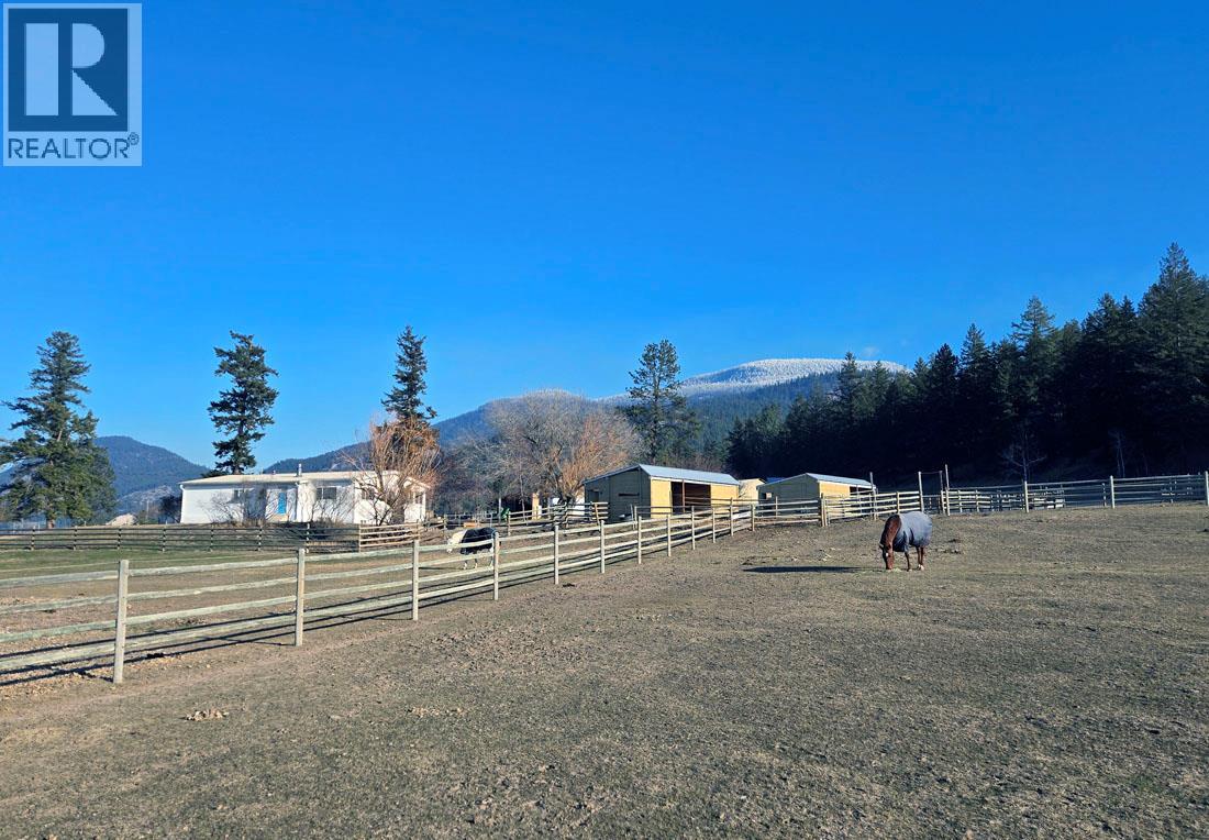 1528 LAVEAU Road, Kamloops, British Columbia