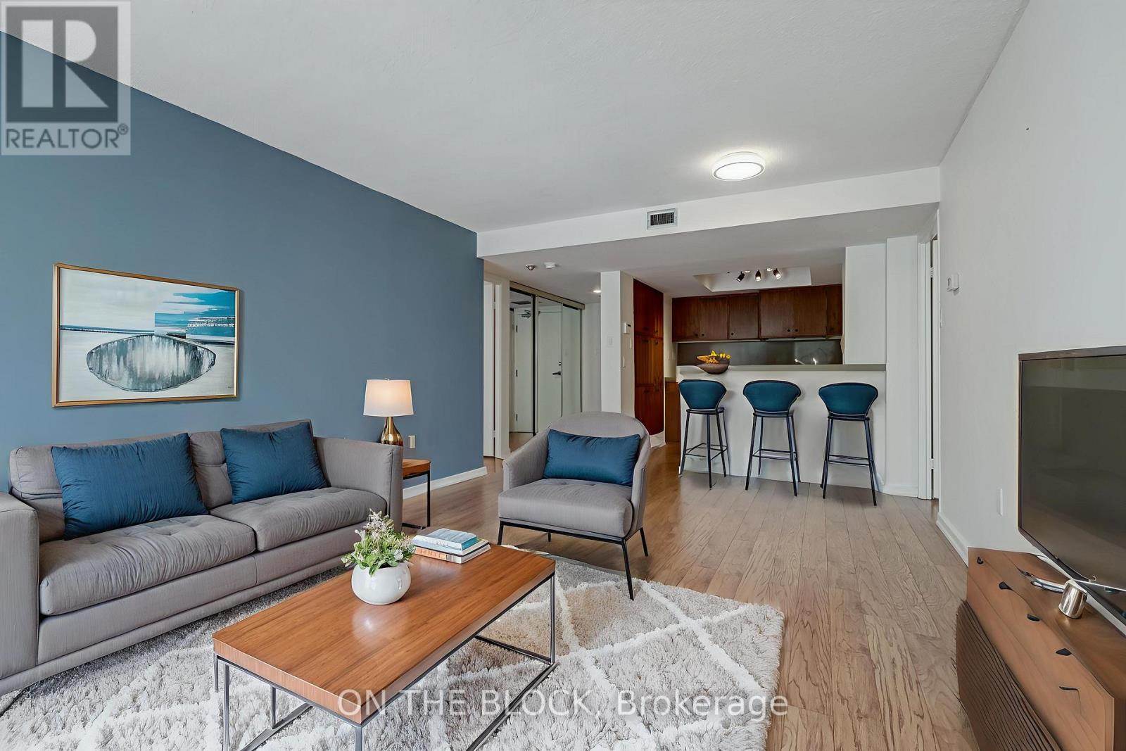 212 - 701 King Street W, Toronto, Ontario  M5V 2W7 - Photo 2 - C12740628