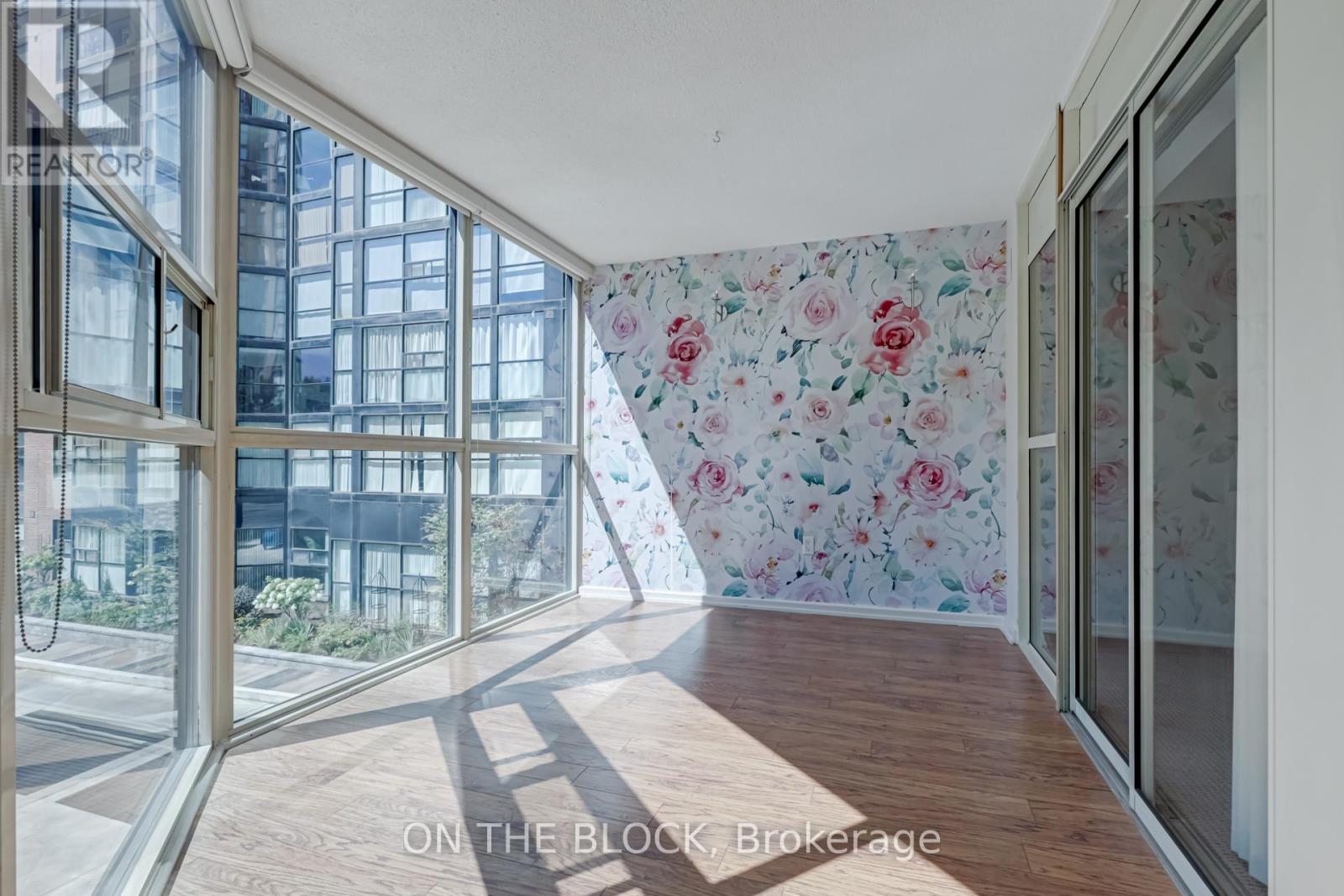 212 - 701 King Street W, Toronto, Ontario  M5V 2W7 - Photo 5 - C12740628