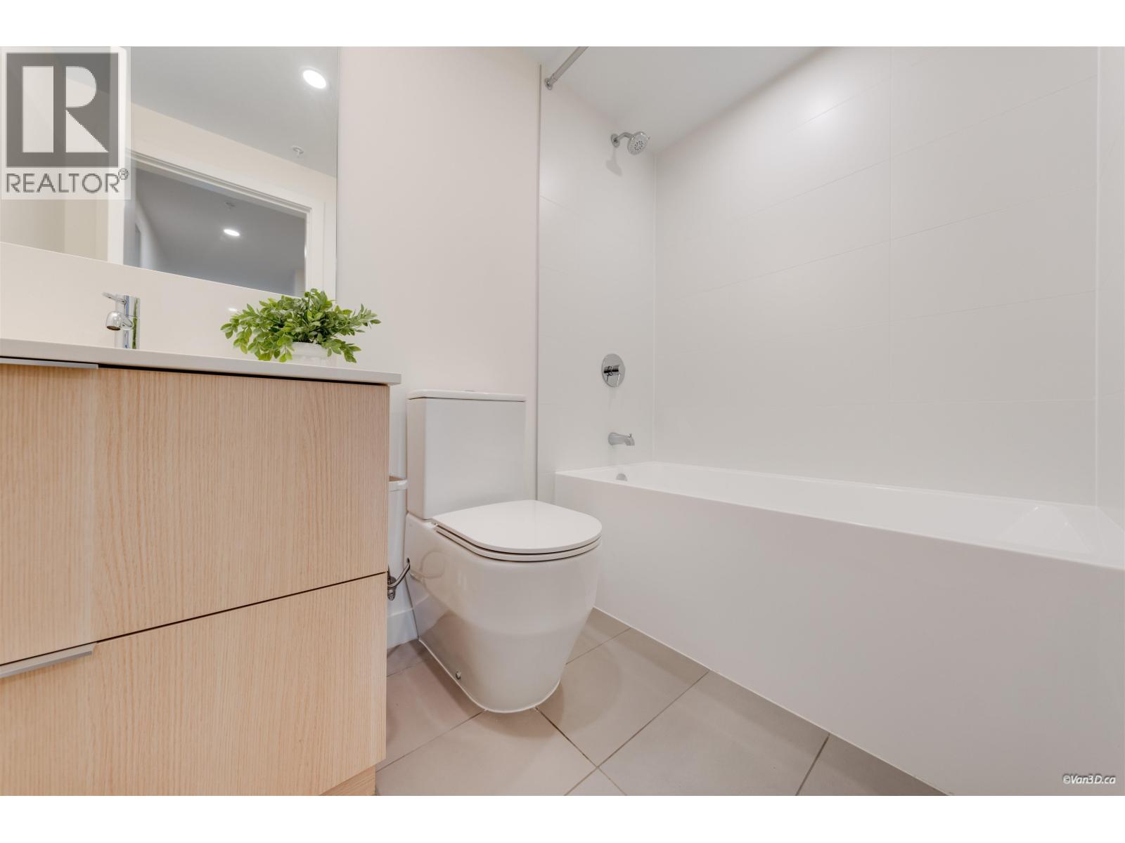 1302 318 Alderson Avenue, Coquitlam, British Columbia  V3K 0J1 - Photo 23 - R3083667