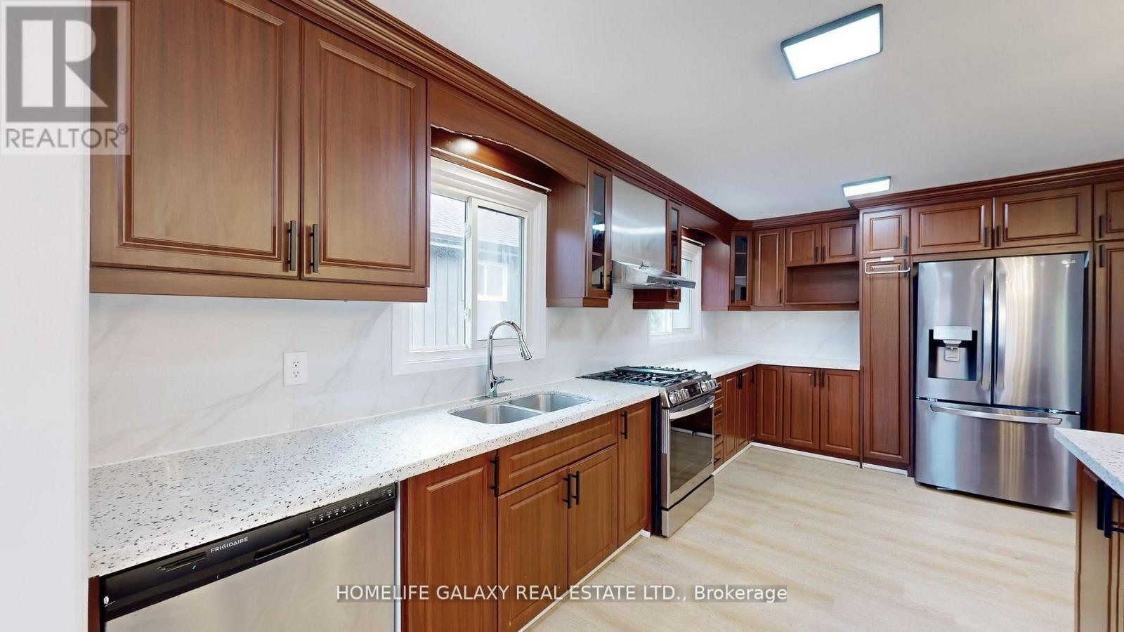 1882 Shadybrook Drive, Pickering, Ontario  L1V 3A8 - Photo 13 - E12740608