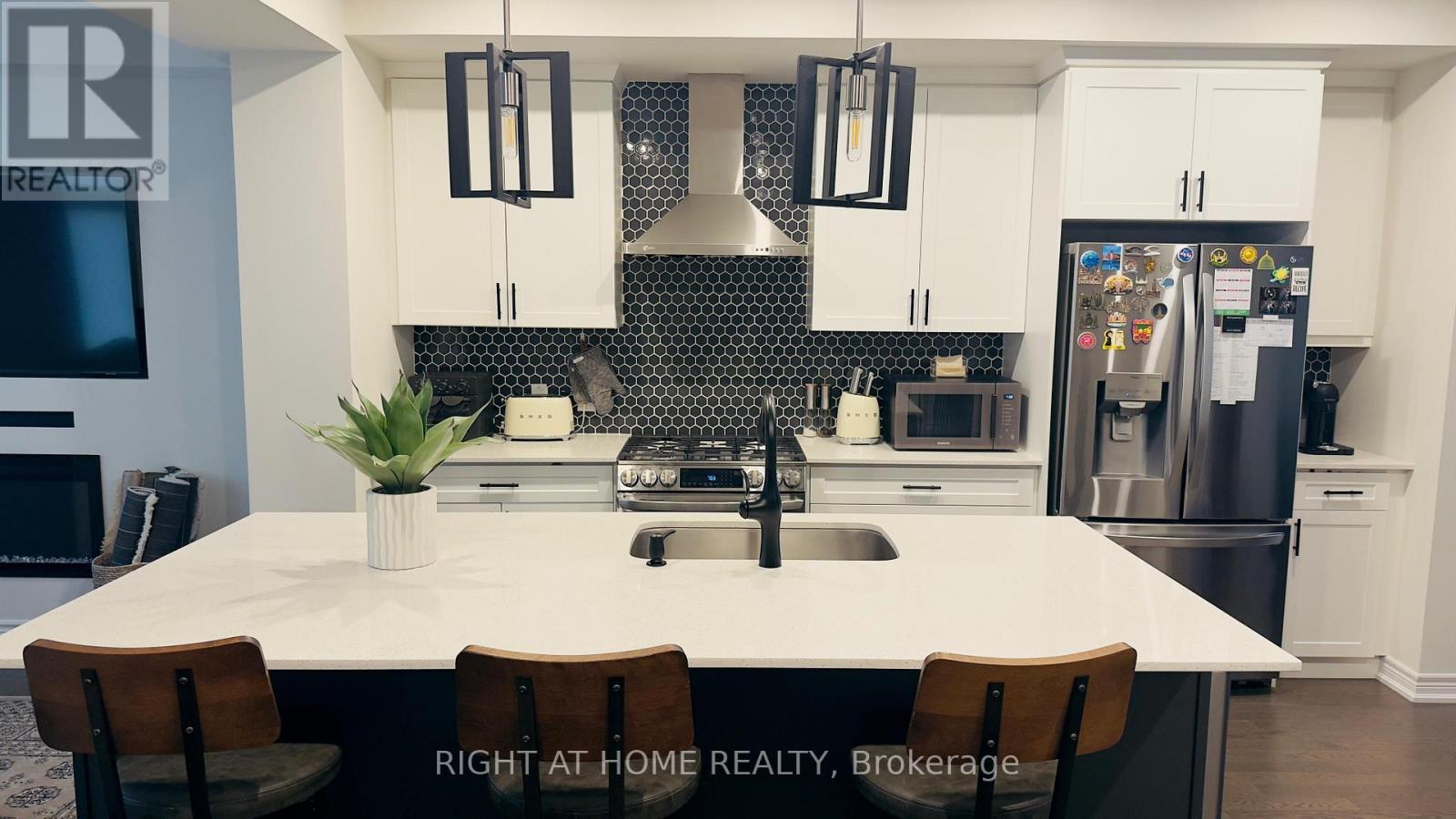 89 Dorian Drive, Whitby, Ontario  L1P 0C8 - Photo 11 - E12740684