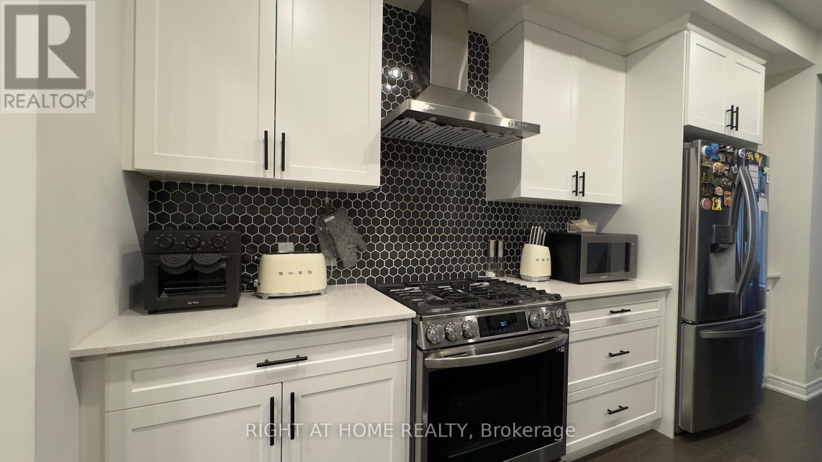 89 Dorian Drive, Whitby, Ontario  L1P 0C8 - Photo 8 - E12740684