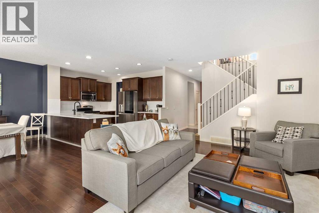 112 Sunset View, Cochrane, Alberta  T4C 0E8 - Photo 7 - A2282491