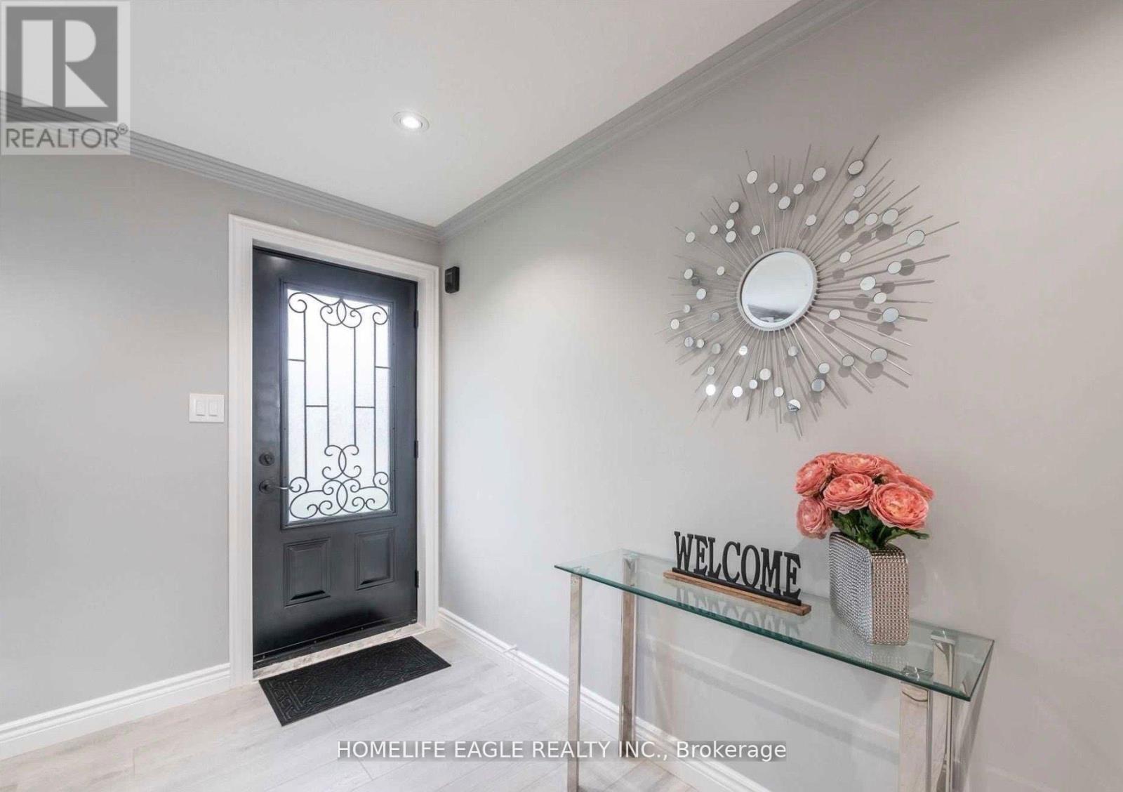 #main - 79 Simcoe Road, Bradford West Gwillimbury (Bradford), Ontario  L0G 1B0 - Photo 4 - N12740656