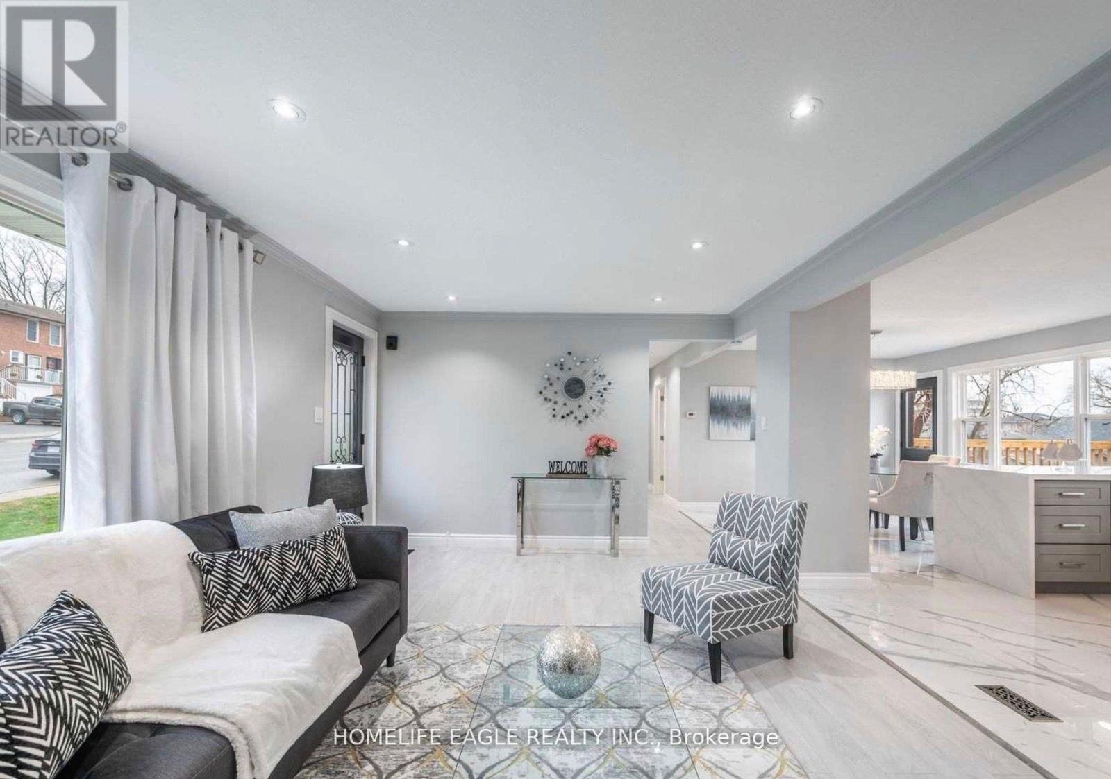 #main - 79 Simcoe Road, Bradford West Gwillimbury (Bradford), Ontario  L0G 1B0 - Photo 6 - N12740656