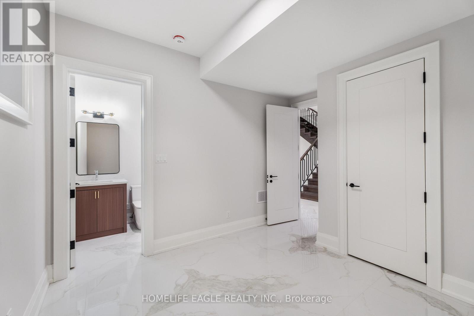 57 Glass Drive, Aurora, Ontario  L4G 2E7 - Photo 43 - N12740664